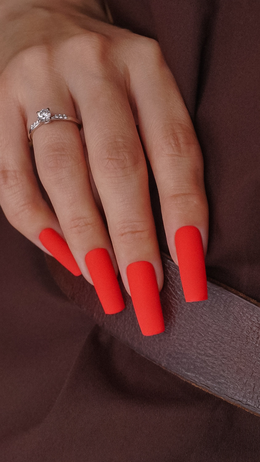 COSMOPOLITAN 'Hema-Free'